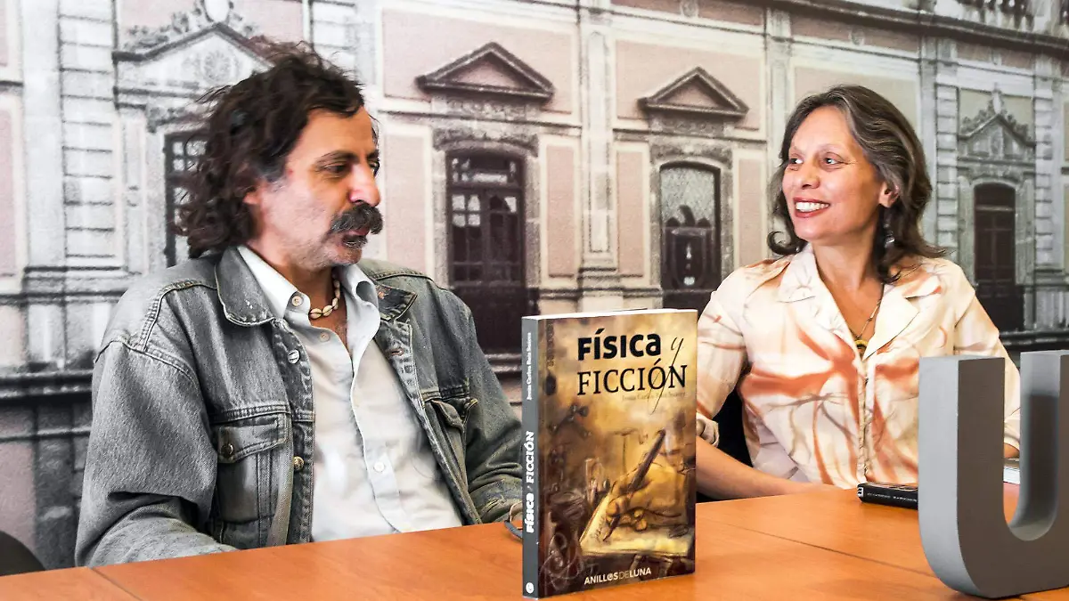 05-09-2018 VIRIDIANA - YURI PRESENTAN LIBRO FISICA Y FICCION DE CARLOS RUIZ IMG_4508